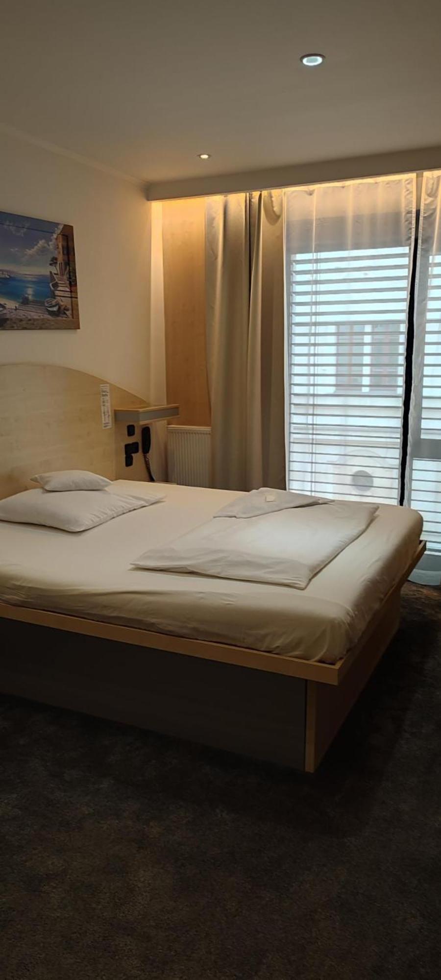 Hotel Plzen Ngoại thất bức ảnh