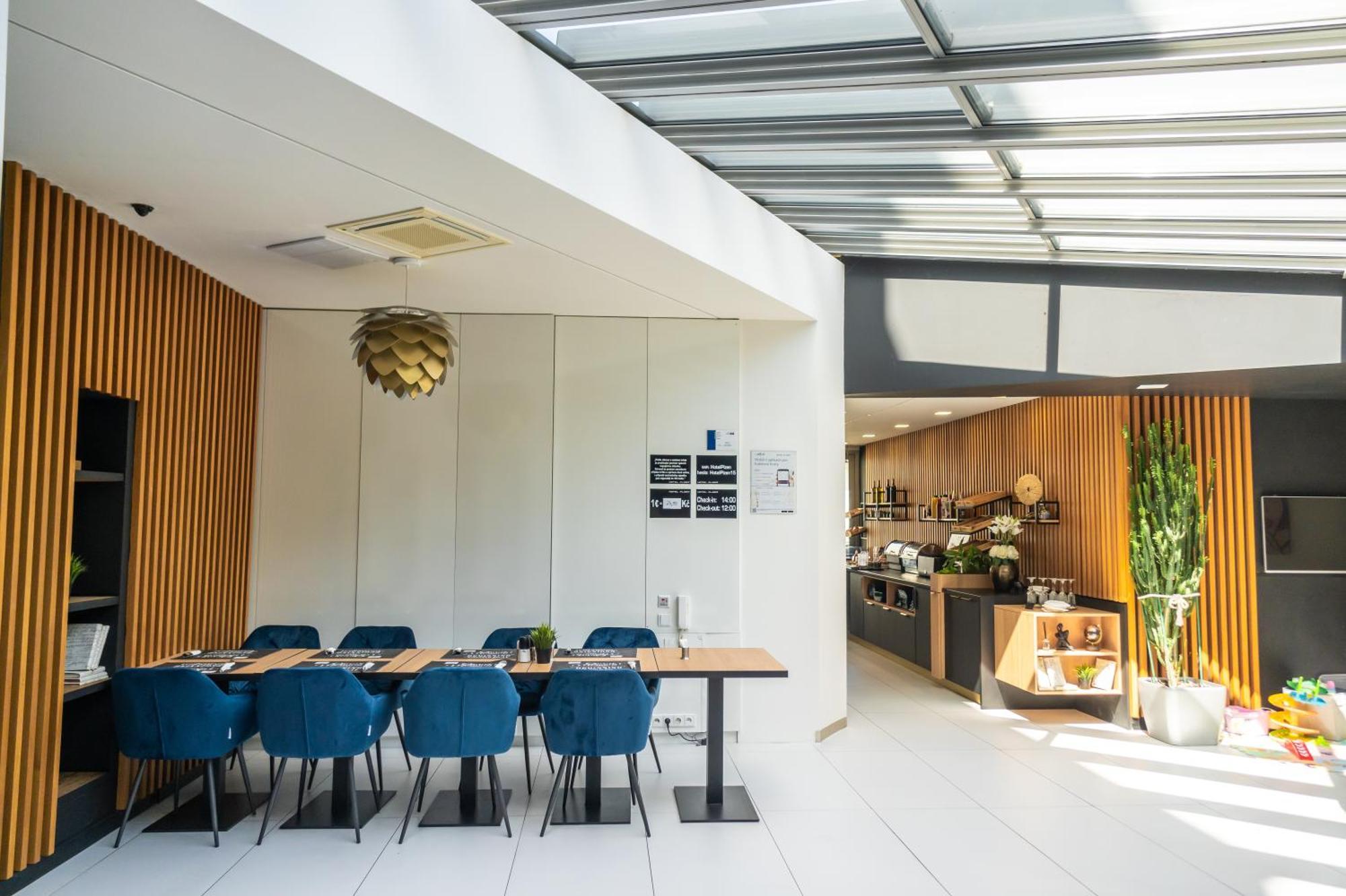 Hotel Plzen Ngoại thất bức ảnh