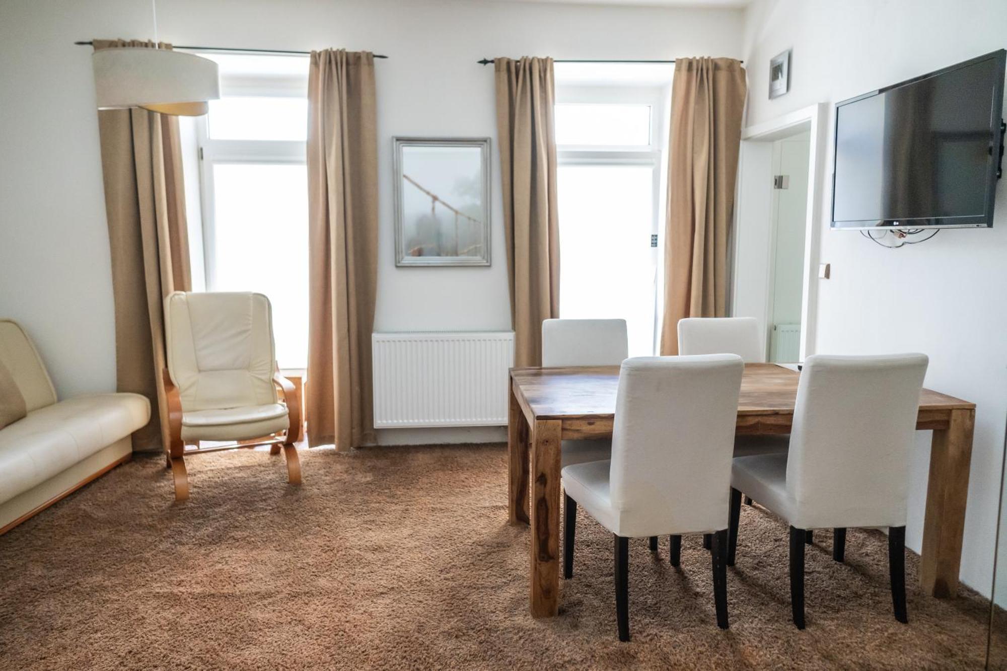 Hotel Plzen Ngoại thất bức ảnh
