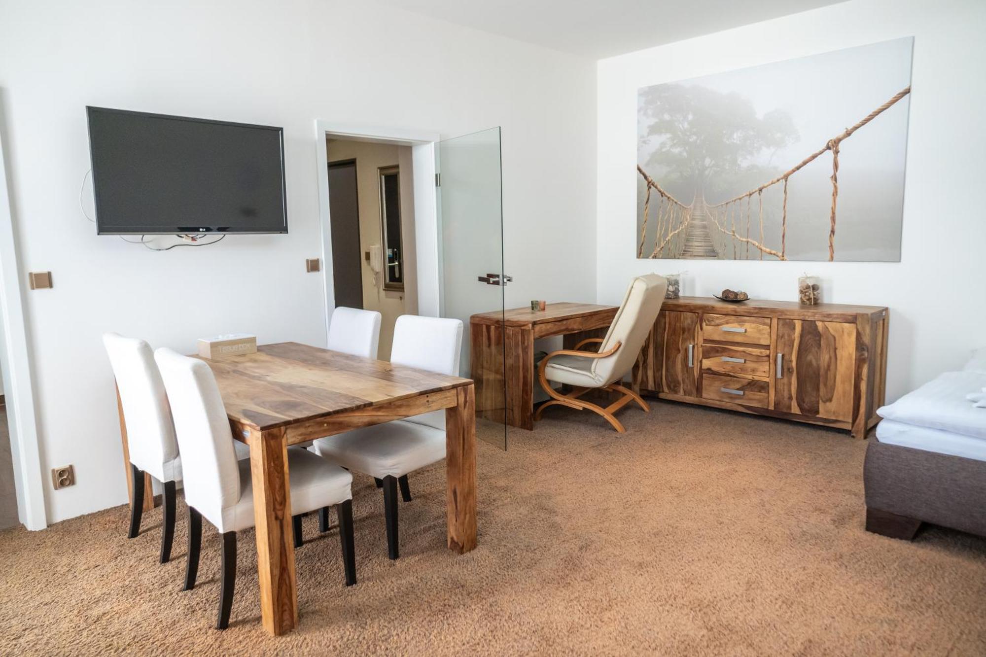 Hotel Plzen Ngoại thất bức ảnh