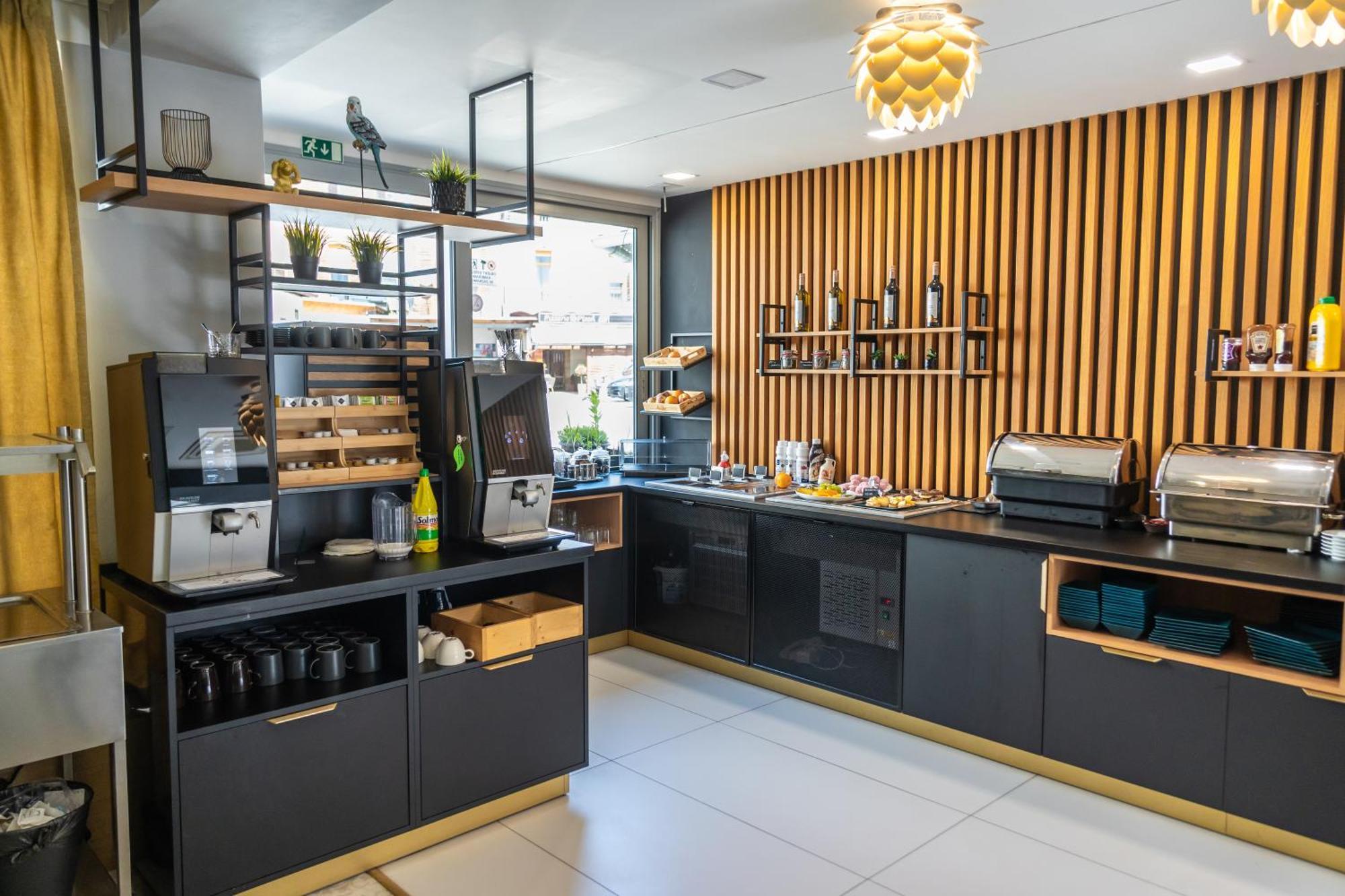 Hotel Plzen Ngoại thất bức ảnh