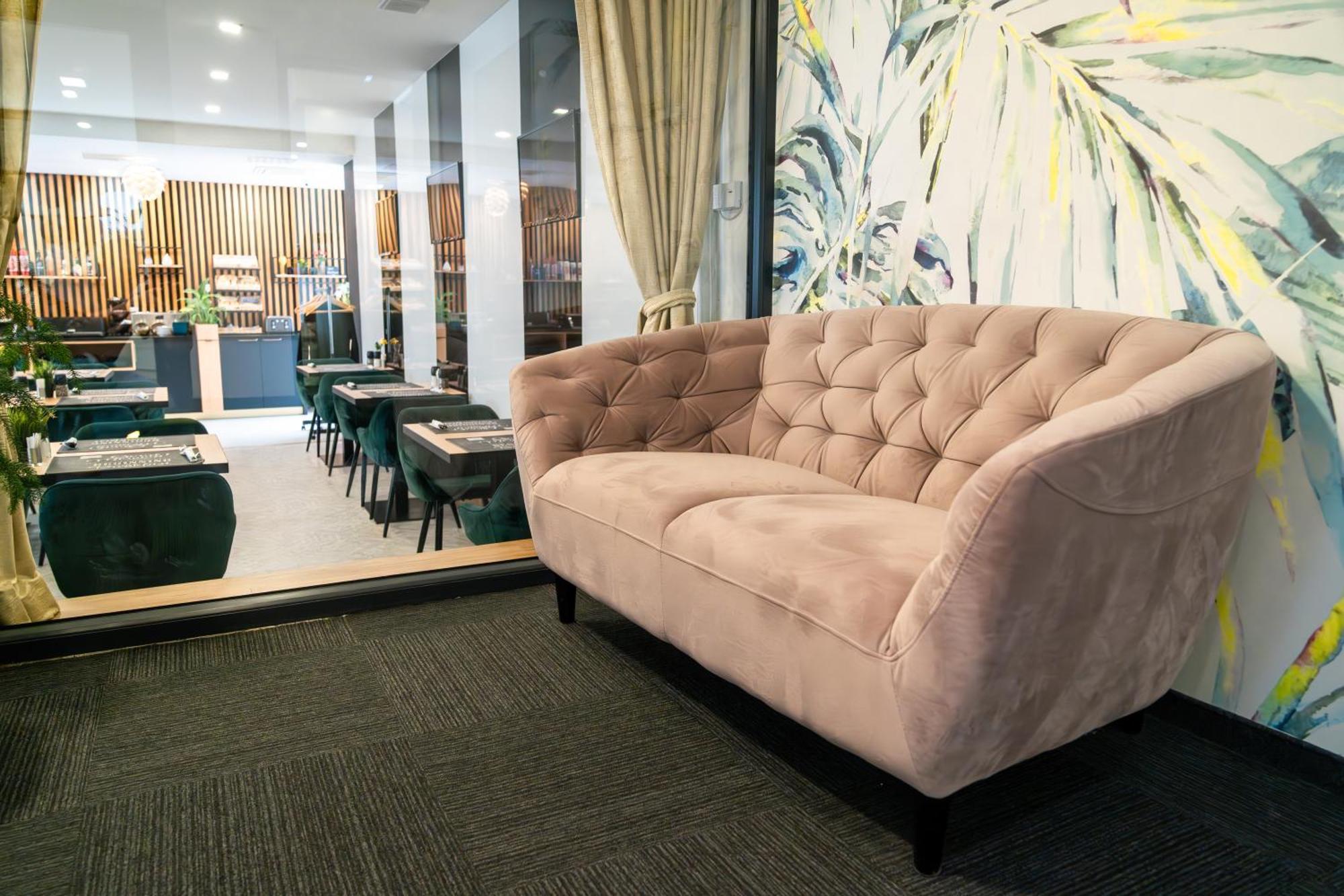 Hotel Plzen Ngoại thất bức ảnh