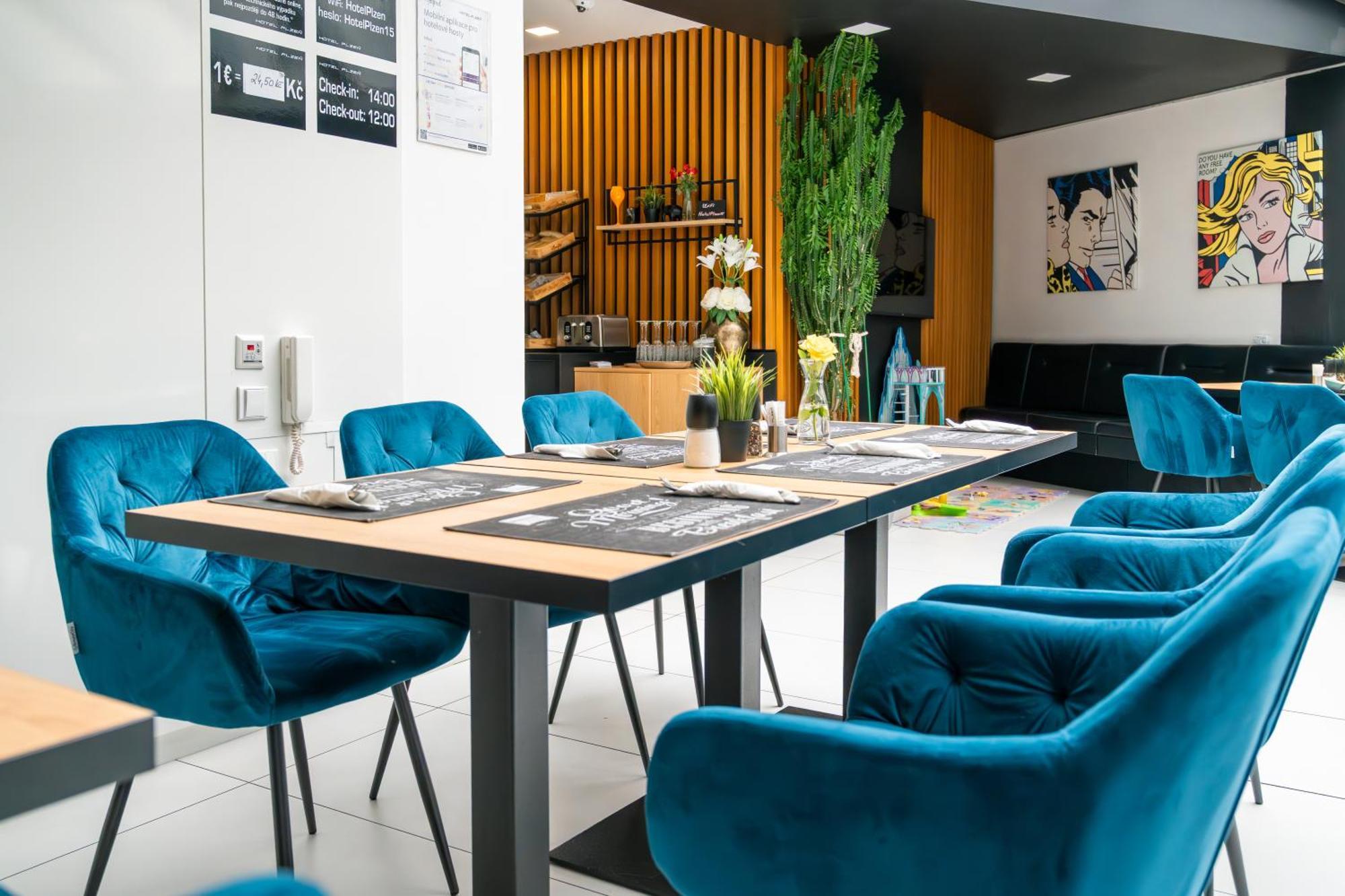 Hotel Plzen Ngoại thất bức ảnh